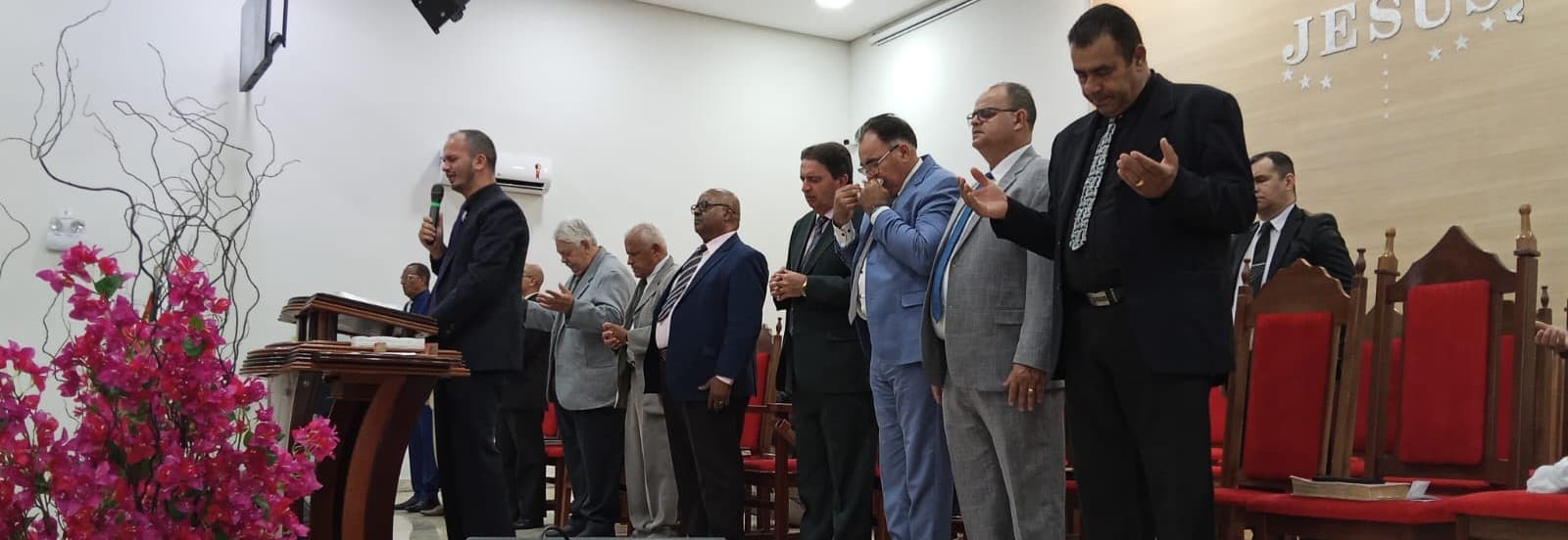 Púlpito da AD Madureira Atibaia